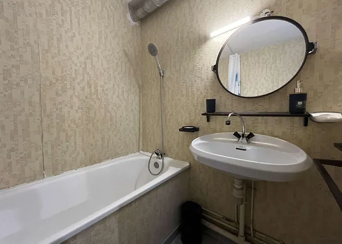 Renove Avec Vue Marina Gn140-1033