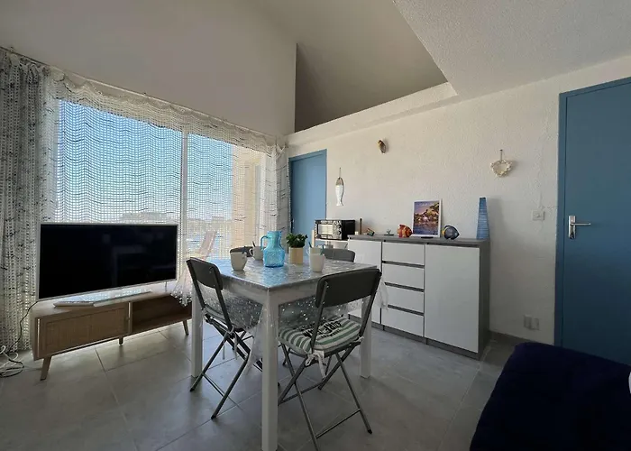 Apartman Renove Avec Vue Marina Gn140-1033
